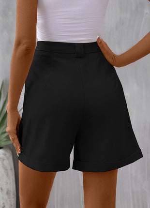 Pocketed Mid-Rise Waist Shorts